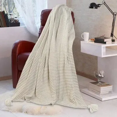 Insignia 80178CAW Cashmere/White Throw Blanket