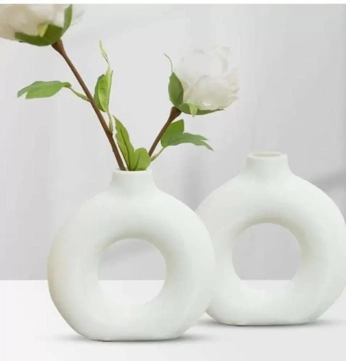 Modern White Ceramic Donut Vase - Stylish Circle Round Pampas Vase for Home Decor, Wedding, Party, Office, Bedroom - Decorative Gift (4 Inch)